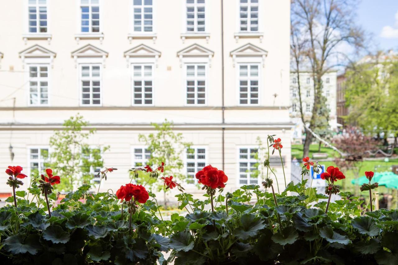 On The Square Hotel Lviv Exterior foto